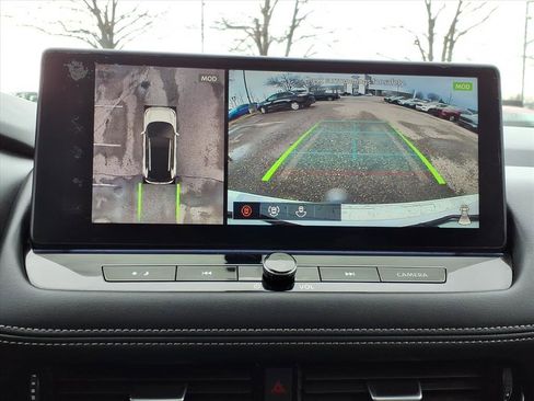 Used 2025 Nissan Rogue SL w/ Tech Package image 17