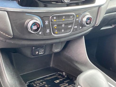 Certified 2023 Chevrolet Traverse LT w/ LT Premium Package FWD image 13