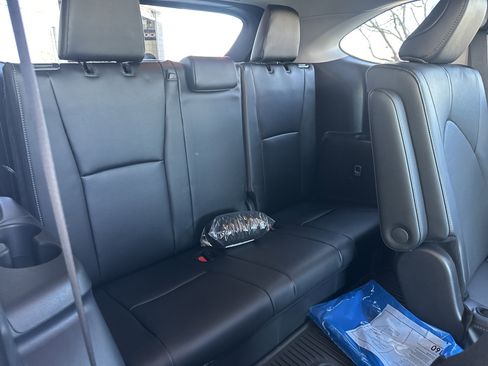Used 2026 Toyota Highlander Limited image 16