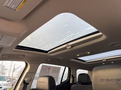 Used 2023 GMC Acadia Denali w/ Black Diamond Edition image 16