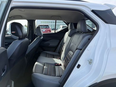 Used 2024 Nissan Kicks SR w/ SR Premium Package image 27