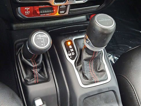 Used 2020 Jeep Gladiator Rubicon image 30