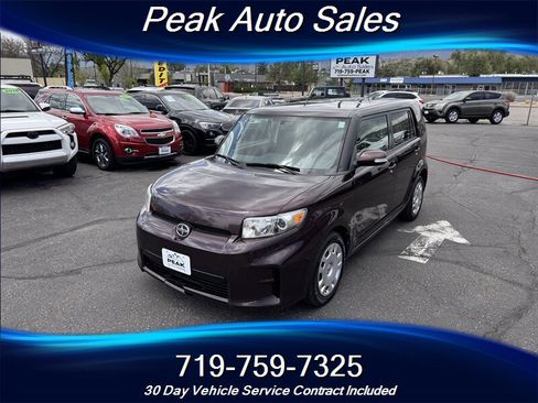 Used 2015 Scion xB FWD image 3