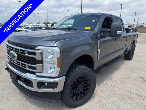 Used 2024 Ford F250 XLT image 1