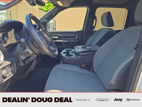 Used 2024 RAM 2500 Big Horn AWD/4WD image 10
