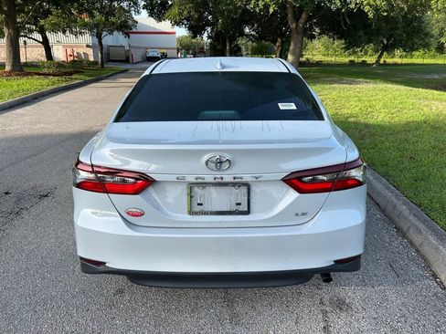Used 2024 Toyota Camry LE w/ Convenience Package FWD image 5