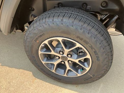 New 2025 Jeep Wrangler Sport S image 29