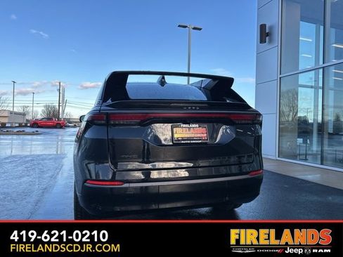 Used 2025 Jeep Wagoneer S Limited image 11