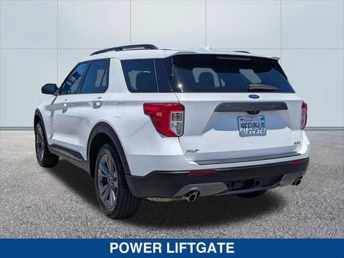 Certified 2023 Ford Explorer XLT w/ Equipment Group 202A AWD/4WD image 3