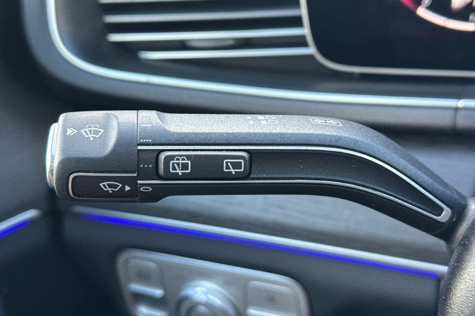 Certified 2026 Mercedes-Benz GLE 350 4MATIC image 32