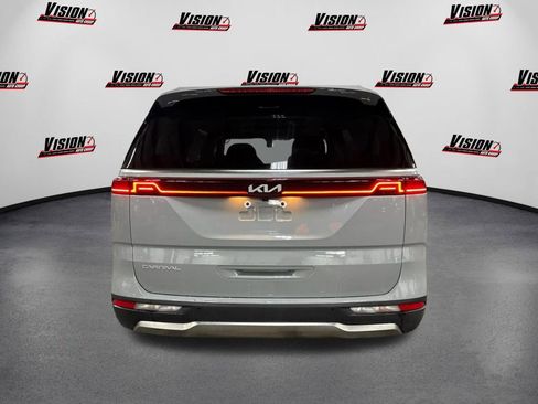 Certified 2024 Kia Carnival SX Prestige image 6