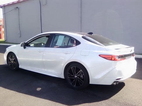 Used 2025 Toyota Camry XSE image 7
