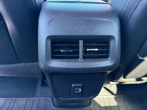 Used 2019 GMC Terrain SLT w/ Preferred Package AWD/4WD image 22