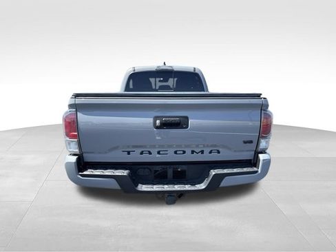 Used 2021 Toyota Tacoma TRD Sport AWD/4WD image 15