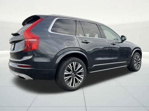 Used 2021 Volvo XC90 T5 Momentum w/ Protection Package Premier image 4