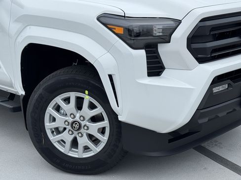 New 2026 Toyota Tacoma SR5 AWD/4WD image 10