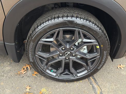 New 2026 Nissan Kicks SR w/ SR Premium Package image 9