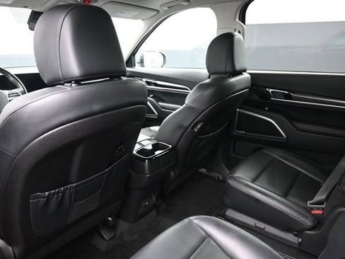 Used 2025 Kia Telluride S FWD image 17