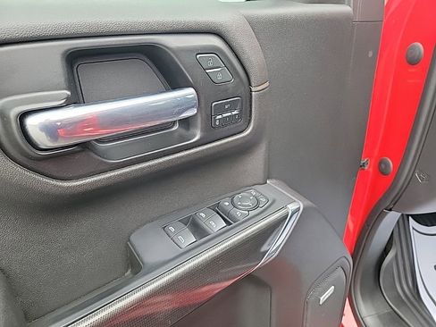 Used 2022 GMC Sierra 1500 AT4 w/ AT4 Premium Package AWD/4WD image 12