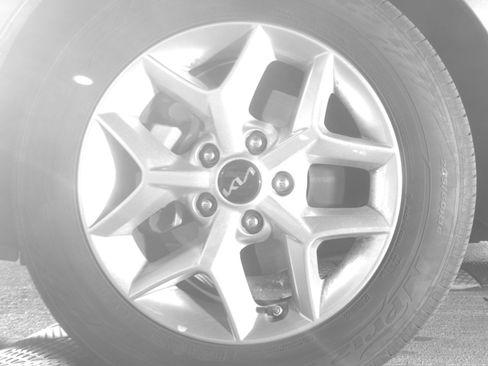 Used 2025 Kia Soul LX w/ LX Technology Package FWD image 23