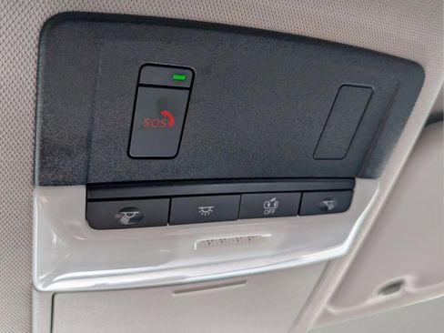 Used 2023 Nissan Rogue SV image 42