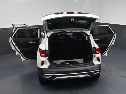 Used 2021 Kia Seltos SX w/ SX Sunroof Package AWD/4WD image 23