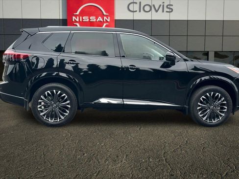 New 2026 Nissan Rogue Platinum image 9