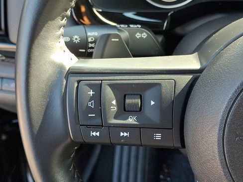 Certified 2024 Nissan Pathfinder SV AWD/4WD image 23