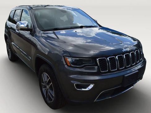 Used 2017 Jeep Grand Cherokee Limited w/ Luxury Group II AWD/4WD image 14