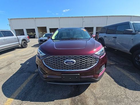 Used 2023 Ford Edge SEL w/ Convenience Package AWD/4WD image 2