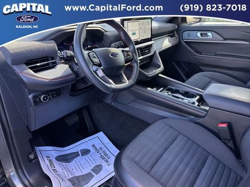 Certified 2025 Ford Explorer ST-Line w/ ST-Line Street Pack image 18