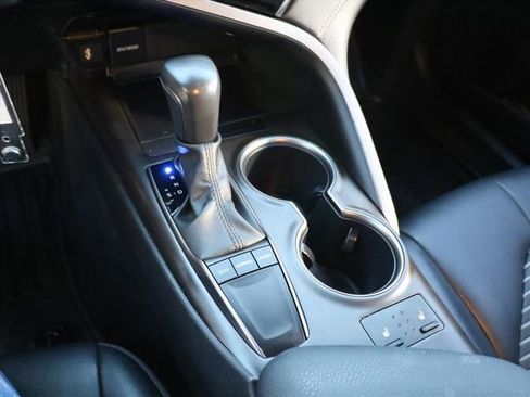 Used 2023 Toyota Camry SE image 23