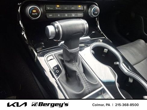 Used 2018 Kia Stinger Premium image 17