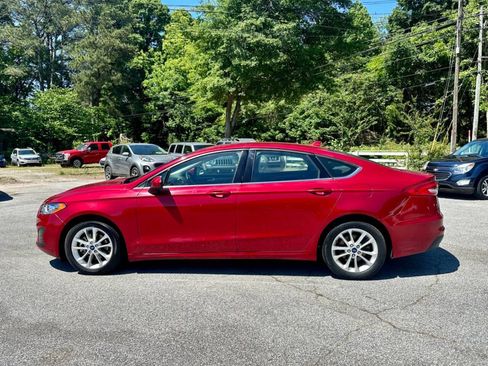 Used 2020 Ford Fusion SE FWD image 4