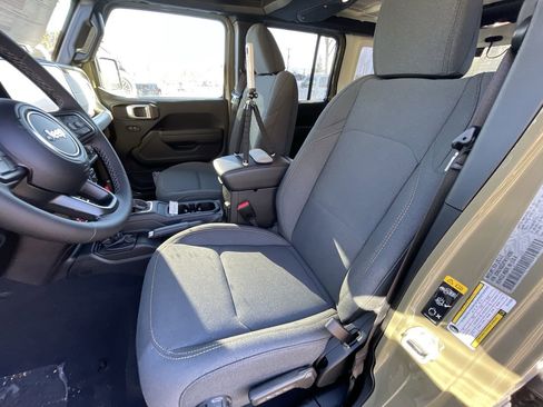 New 2026 Jeep Wrangler Unlimited Sport image 11