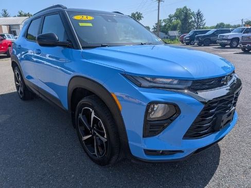 Used 2023 Chevrolet TrailBlazer RS w/ Sun and Liftgate Package AWD/4WD image 3