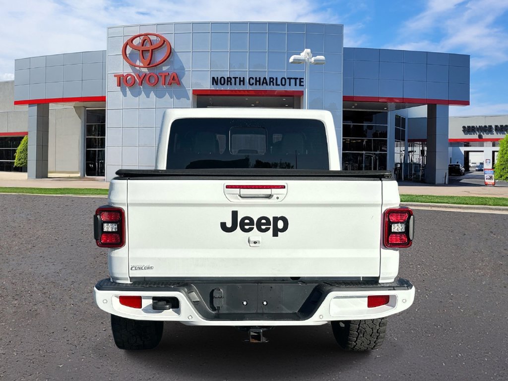 Used 2023 Jeep Gladiator Overland AWD/4WD image 7