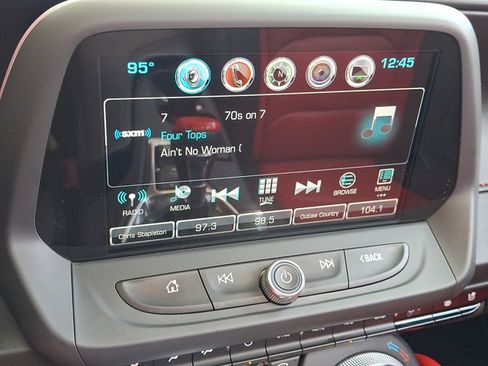 Used 2018 Chevrolet Camaro SS RWD image 17