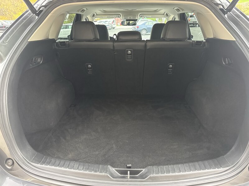 Used 2018 MAZDA CX-5 Touring w/ Preferred Equipment Package AWD/4WD image 36