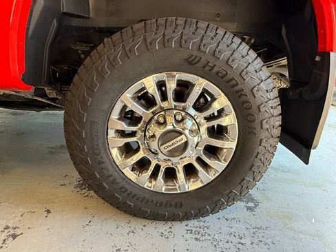 Used 2022 Ford F350 XLT w/ XLT Premium Package image 12