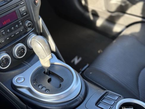 Used 2015 Nissan 370Z Sport 2dr Coupe 7A image 16