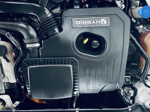 Used 2019 Ford Fusion SE FWD image 22