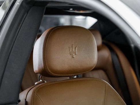 Used 2016 Maserati Ghibli RWD image 37