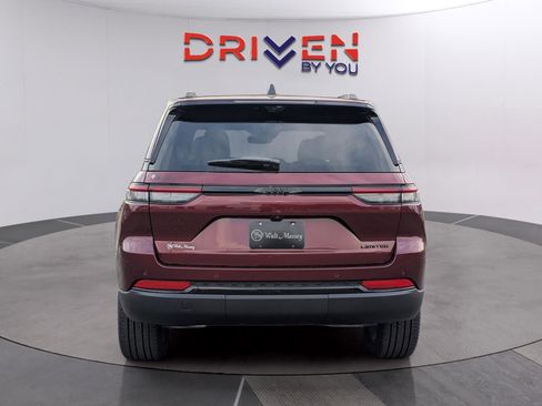 New 2025 Jeep Grand Cherokee Limited w/ Luxury Tech Group II RWD image 4