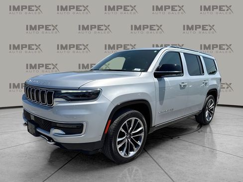 Used 2024 Jeep Wagoneer Series III w/ Premium Group I AWD/4WD image 1