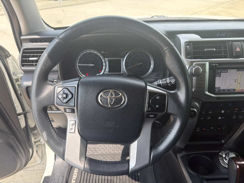 Used 2017 Toyota 4Runner Limited AWD/4WD image 22