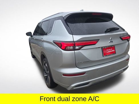 Used 2024 Mitsubishi Outlander SEL FWD image 3