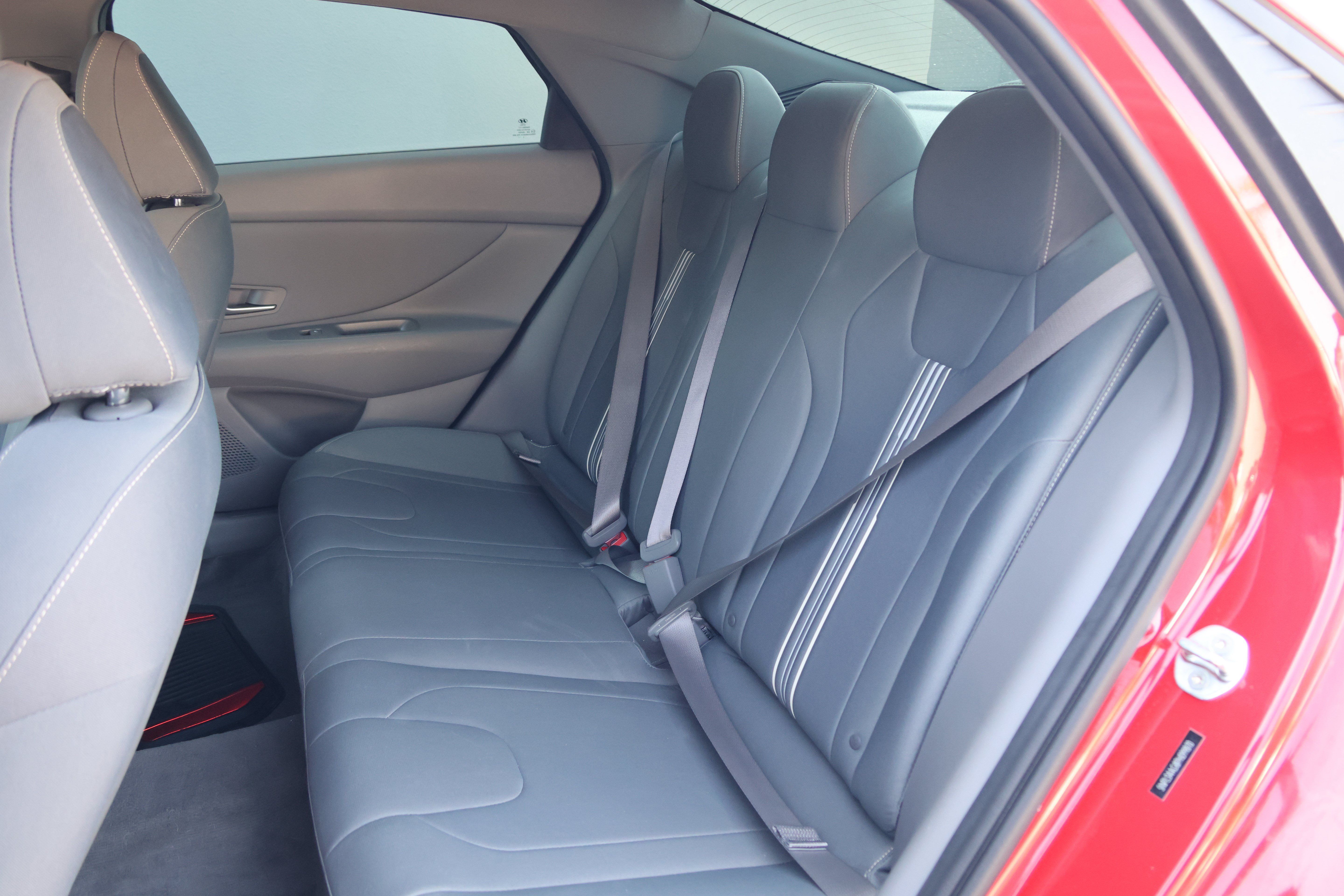 Used 2023 Hyundai Elantra SEL w/ Convenience Package FWD image 34