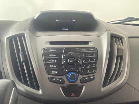 Used 2018 Ford Transit 350 XL image 19