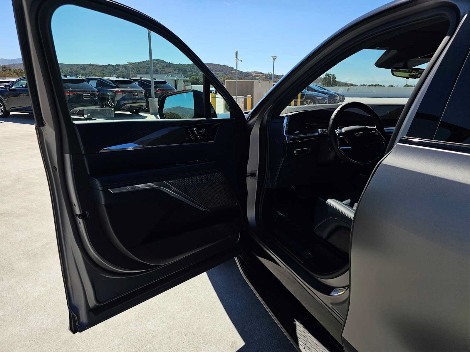 New 2026 Cadillac Escalade IQL Sport 2 w/ LPO, ONYX Package AWD/4WD image 22